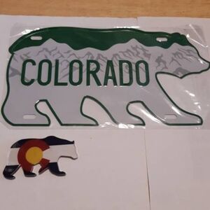 Colorado Metal Bear License Plate Decor & Acrylic Magnet Set